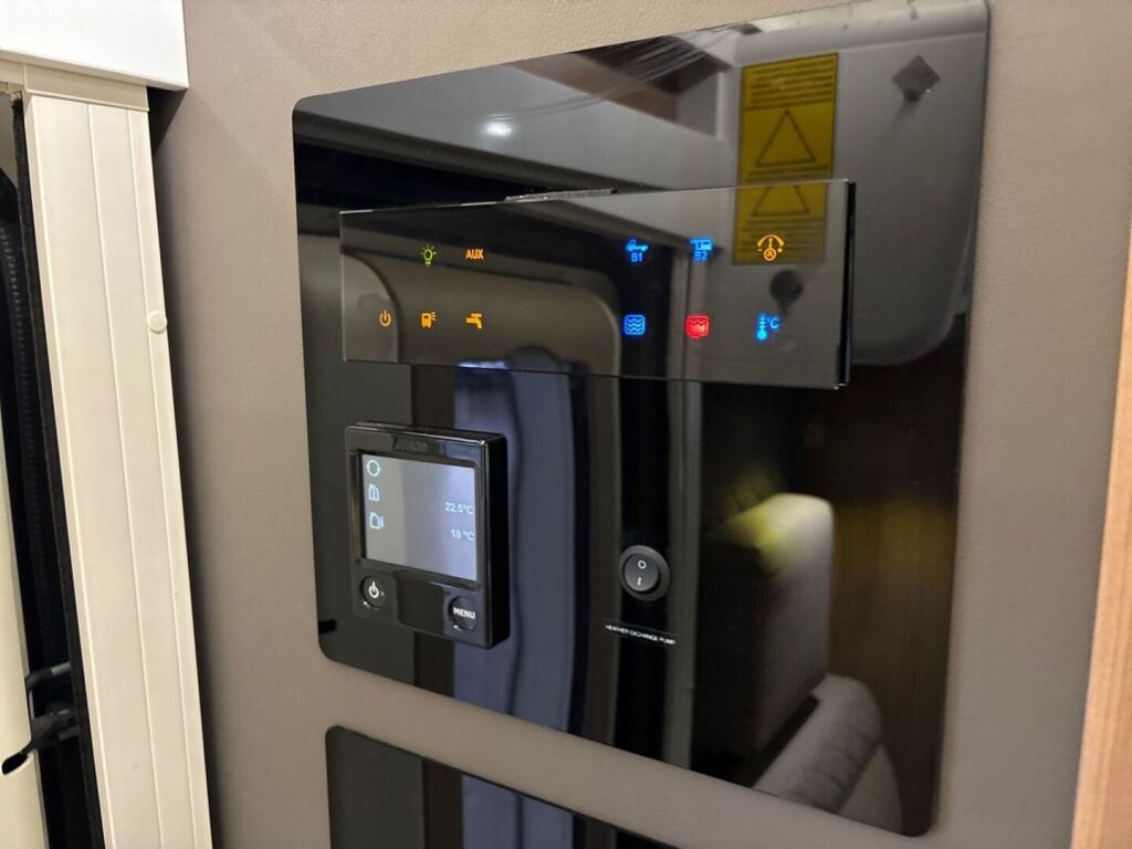 Adria Coral Supreme 670 SLT 2019 Harmaa