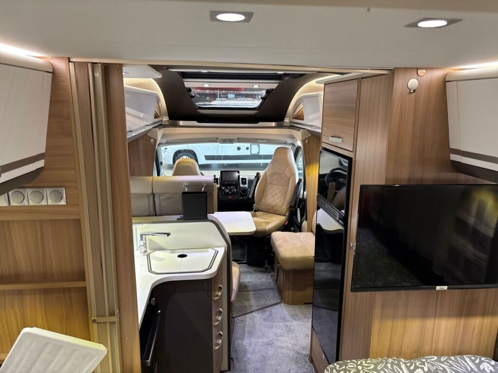 Adria Coral Supreme 670 SLT 2019 Harmaa