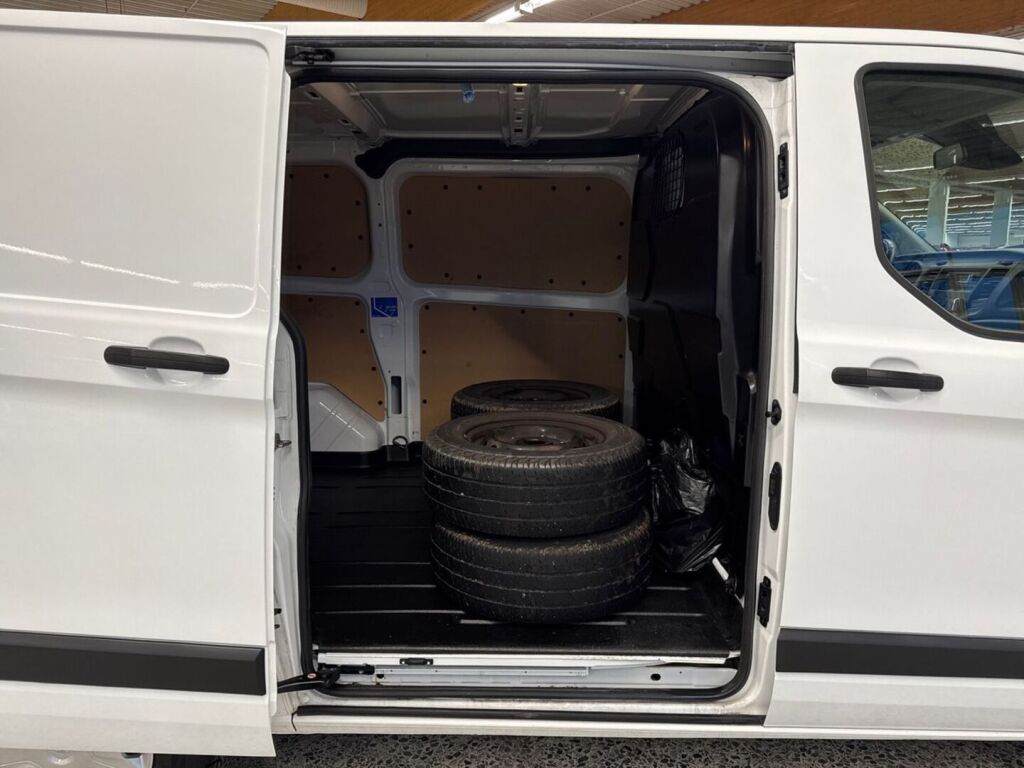Ford Transit Custom 2018 Valkoinen