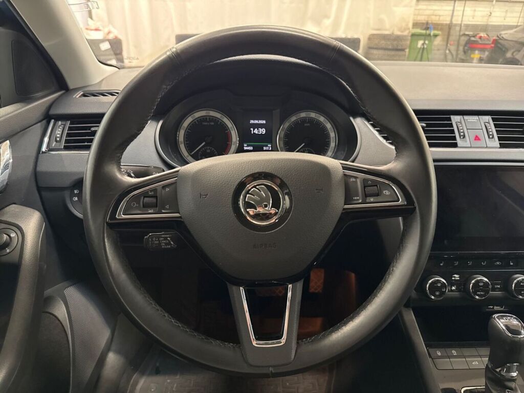 Skoda Octavia 2019 Sininen
