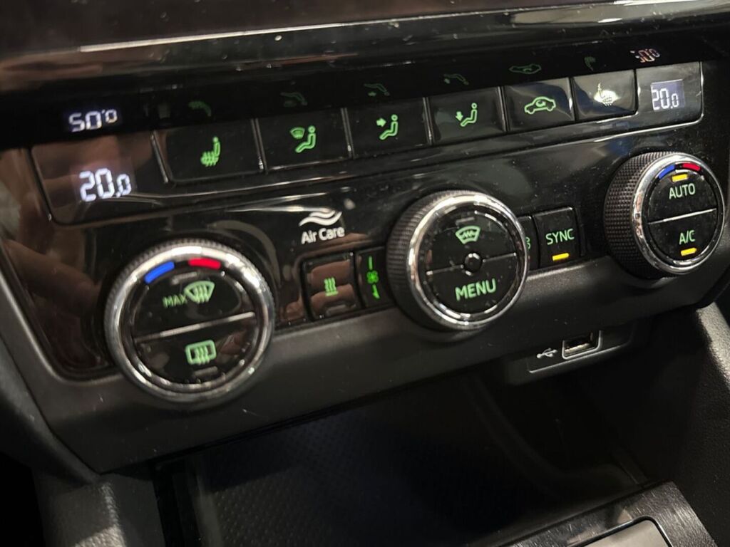 Skoda Octavia 2019 Sininen