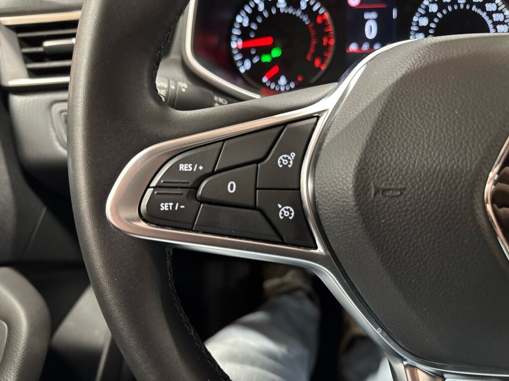 Renault Clio 2021 Oranssi