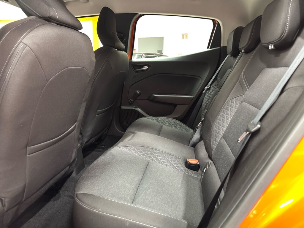 Renault Clio 2021 Oranssi