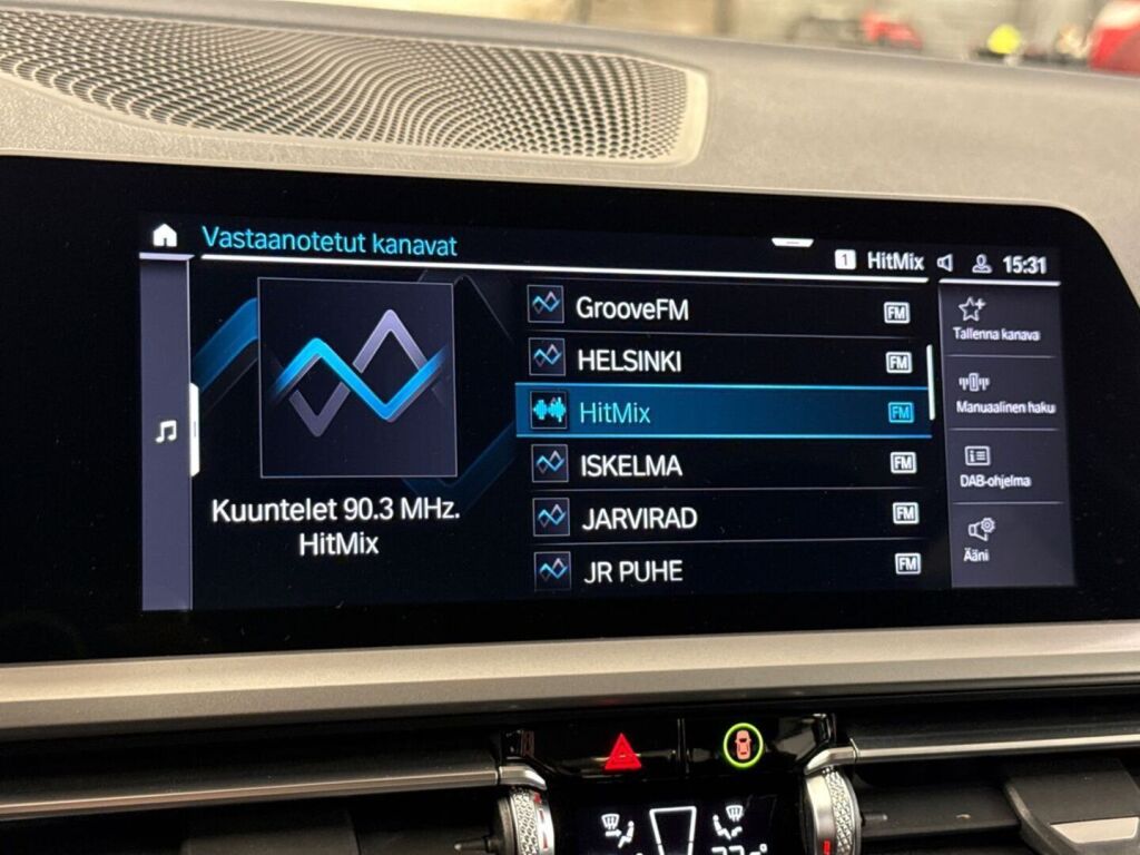 BMW 330 2019 Ruskea (beige)