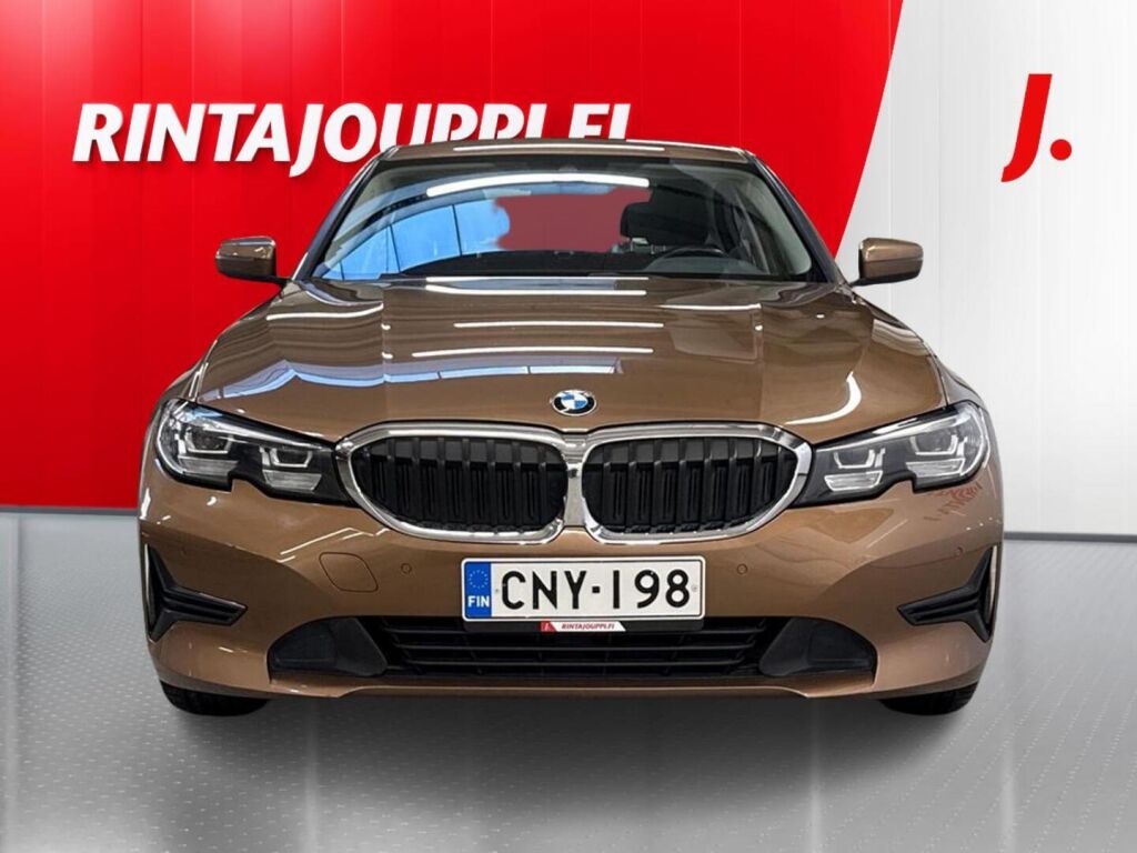 BMW 330 2019 Ruskea (beige)