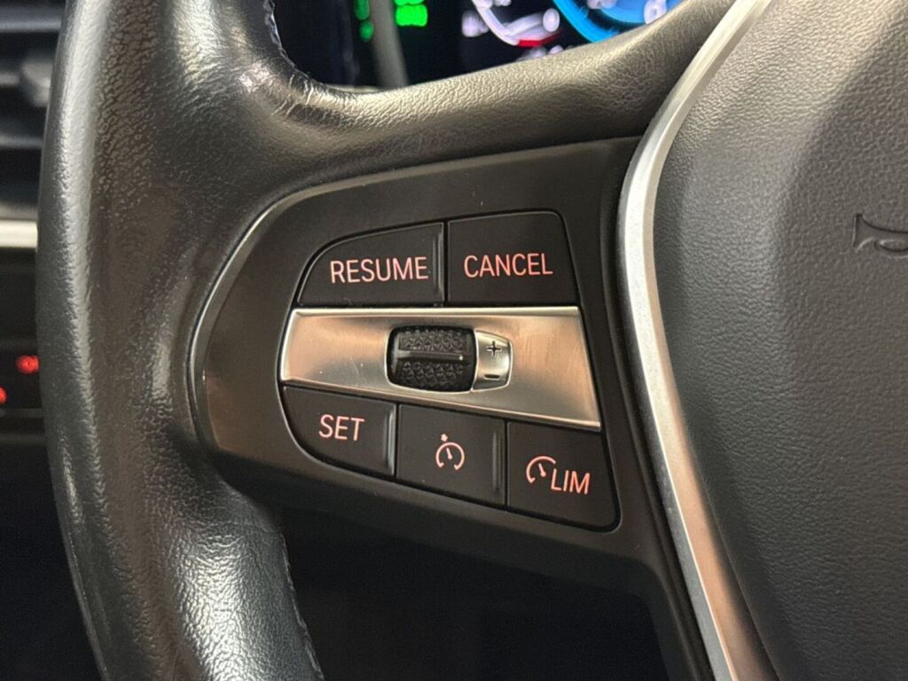 BMW 330 2019 Ruskea (beige)