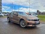 BMW 330 2019 Ruskea (beige)