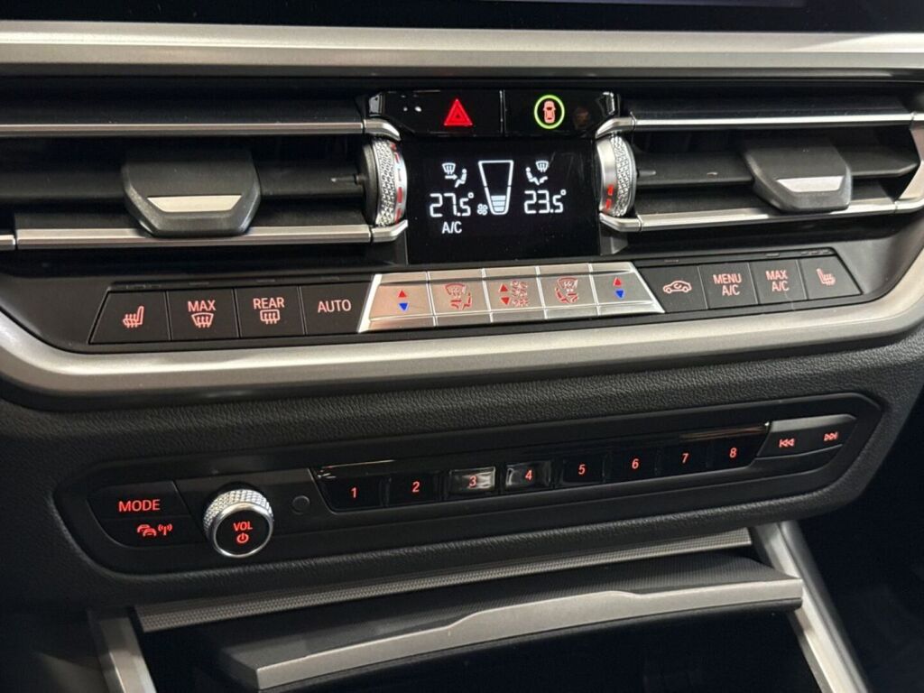 BMW 330 2019 Ruskea (beige)