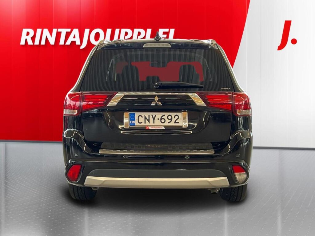 Mitsubishi Outlander PHEV 2016 Musta