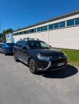 Mitsubishi Outlander PHEV 2016 Musta