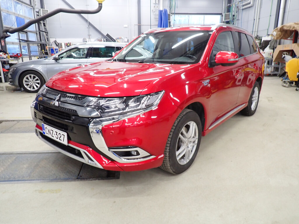 Mitsubishi Outlander PHEV 2020 Punainen
