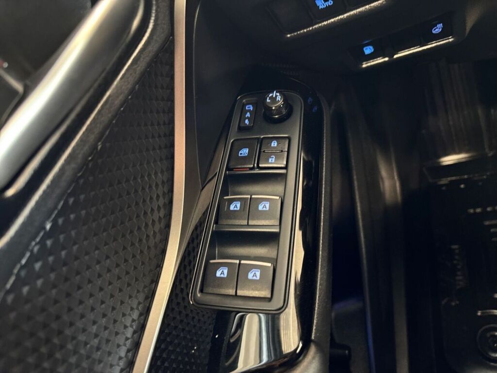 Toyota C-HR 2019 Harmaa
