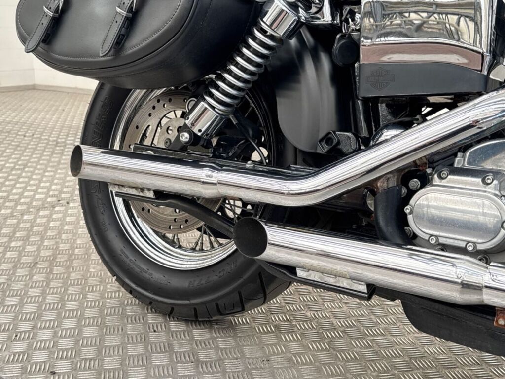 Harley-davidson Dyna 2004 
