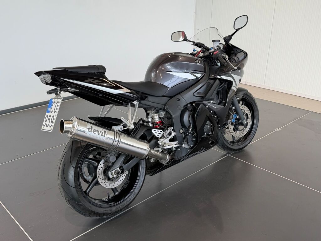 Yamaha YZF-R6 2005 