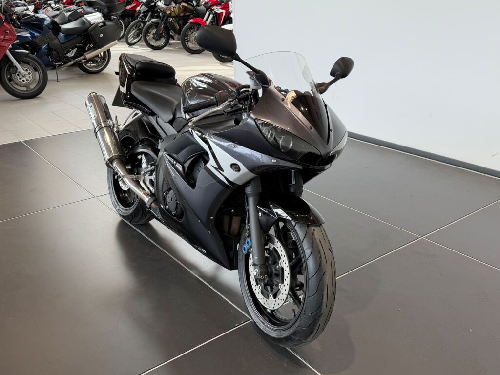Yamaha YZF-R6 2005 