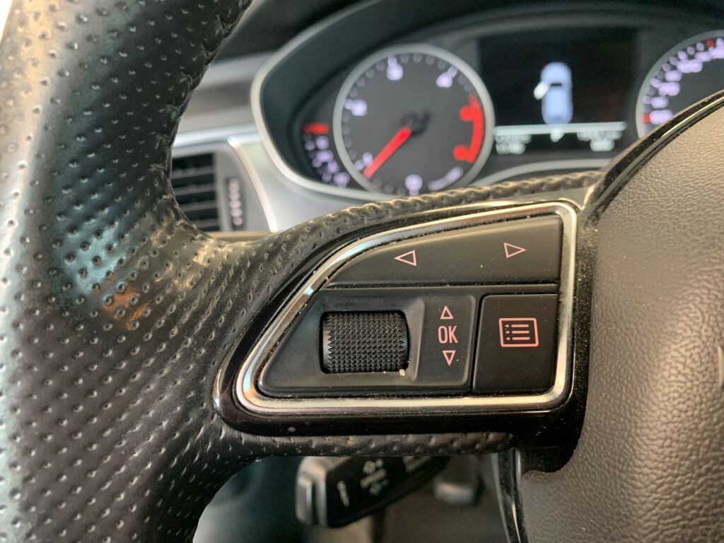 Audi A6 2012 Musta