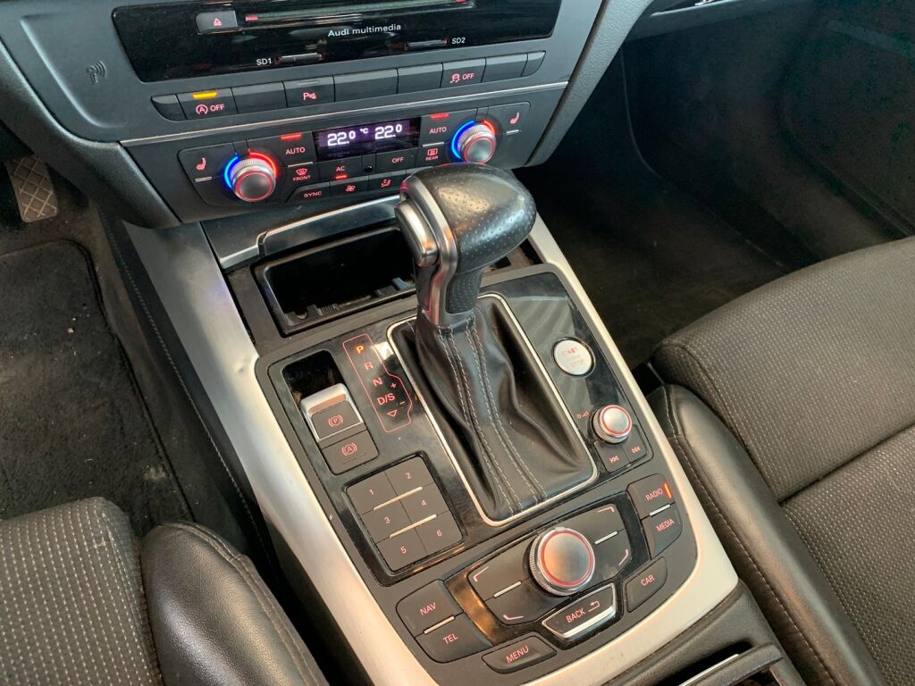 Audi A6 2012 Musta