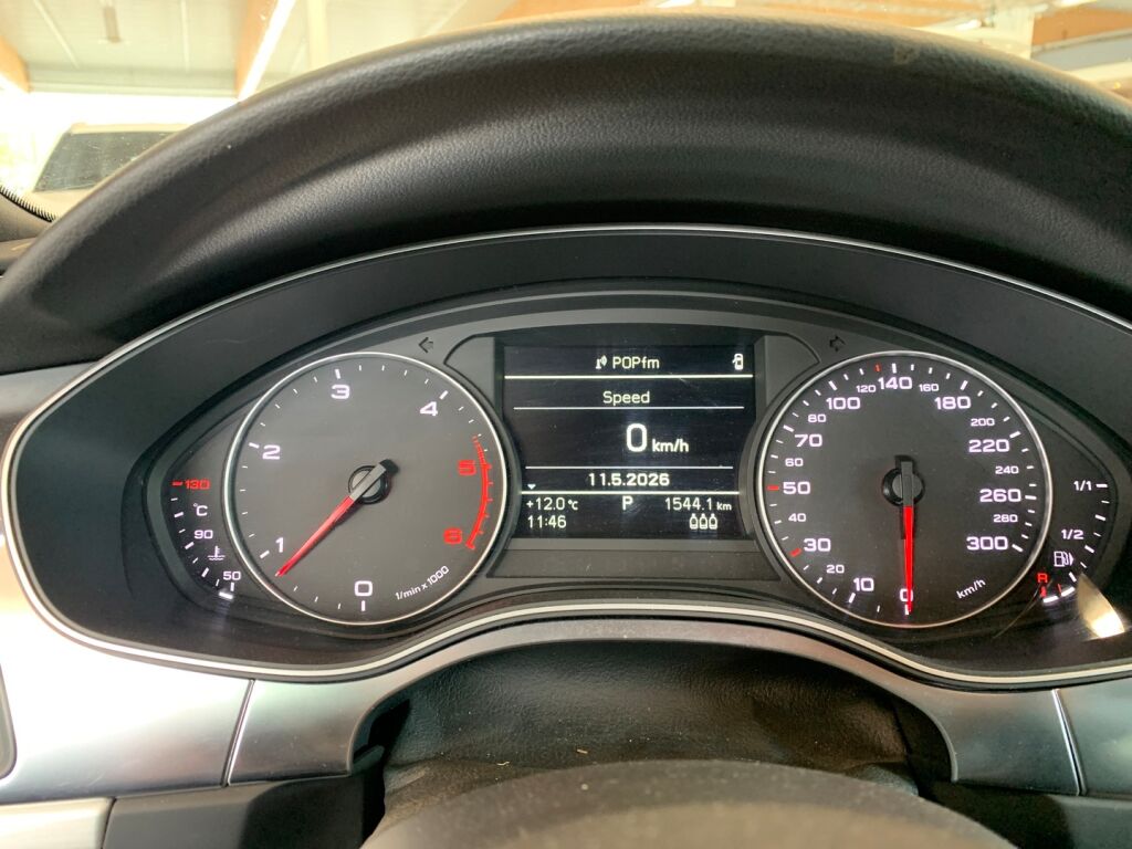 Audi A6 2012 Musta
