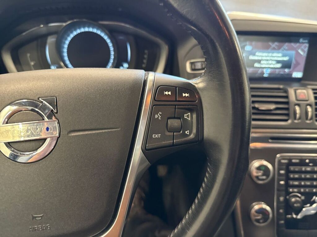 Volvo XC60 2014 Musta