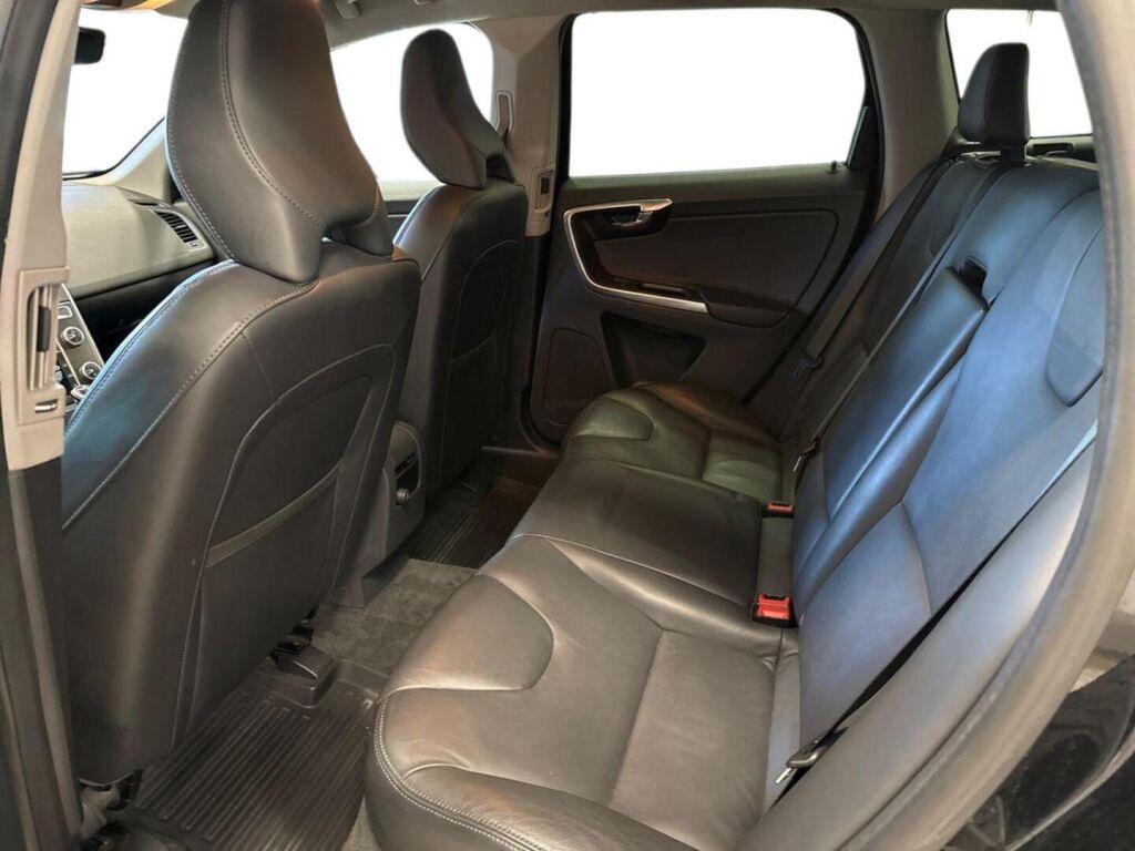 Volvo XC60 2014 Musta