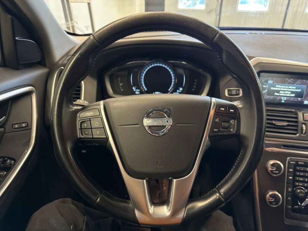 Volvo XC60 2014 Musta