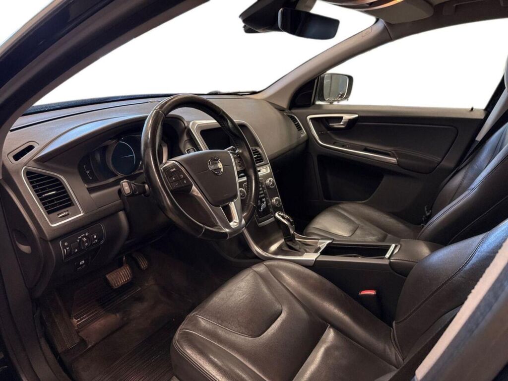 Volvo XC60 2014 Musta