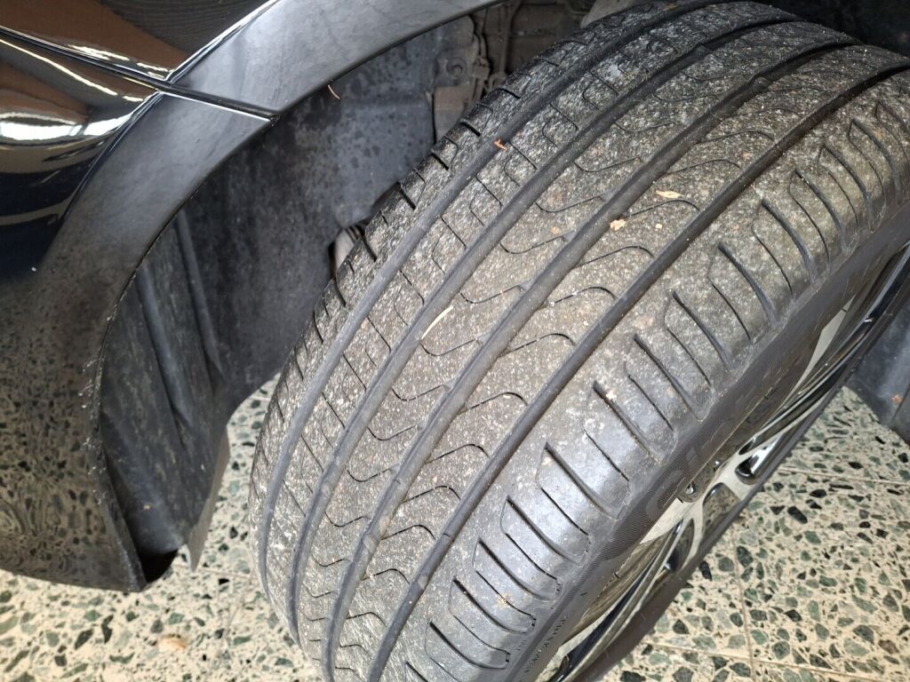 Mercedes-Benz E 2020 Musta