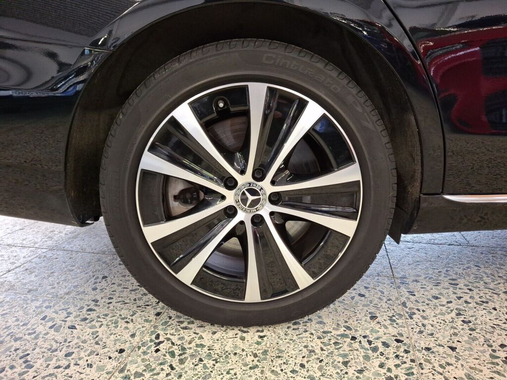 Mercedes-Benz E 2020 Musta