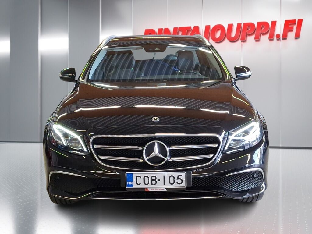 Mercedes-Benz E 2020 Musta
