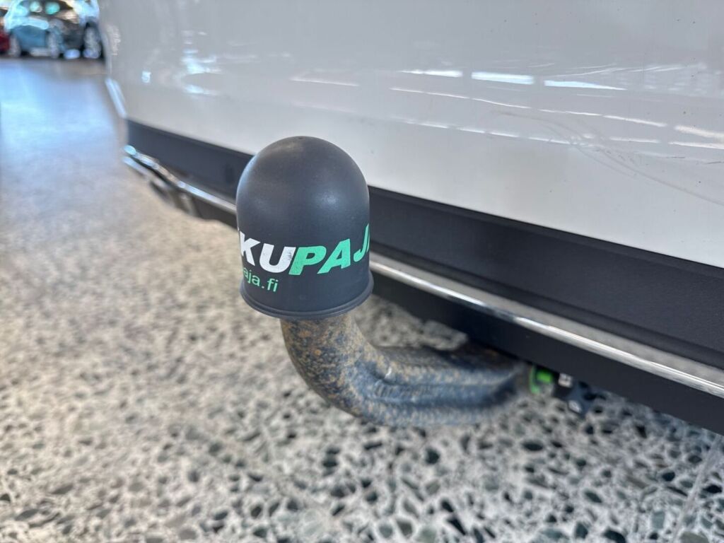 Mercedes-Benz C 2020 Valkoinen