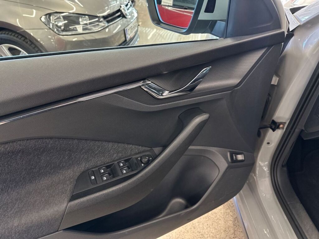 Skoda Kamiq 2019 Harmaa