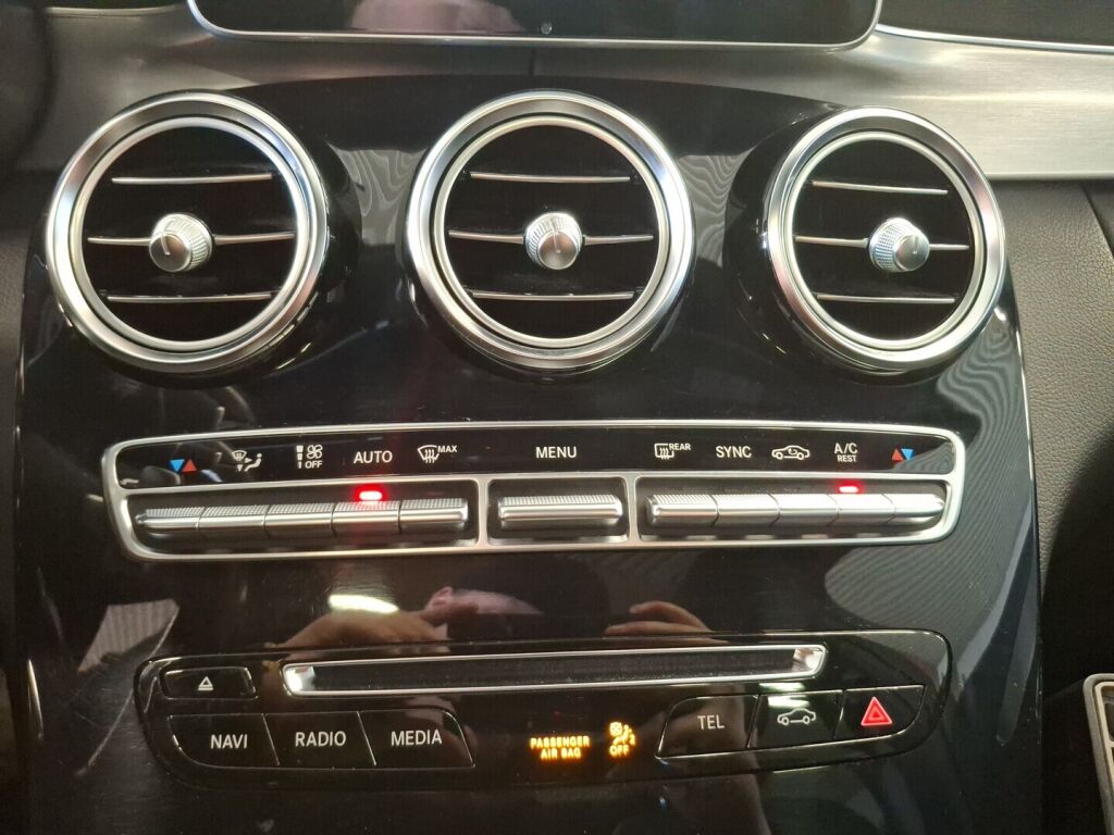 Mercedes-Benz C 2017 Valkoinen