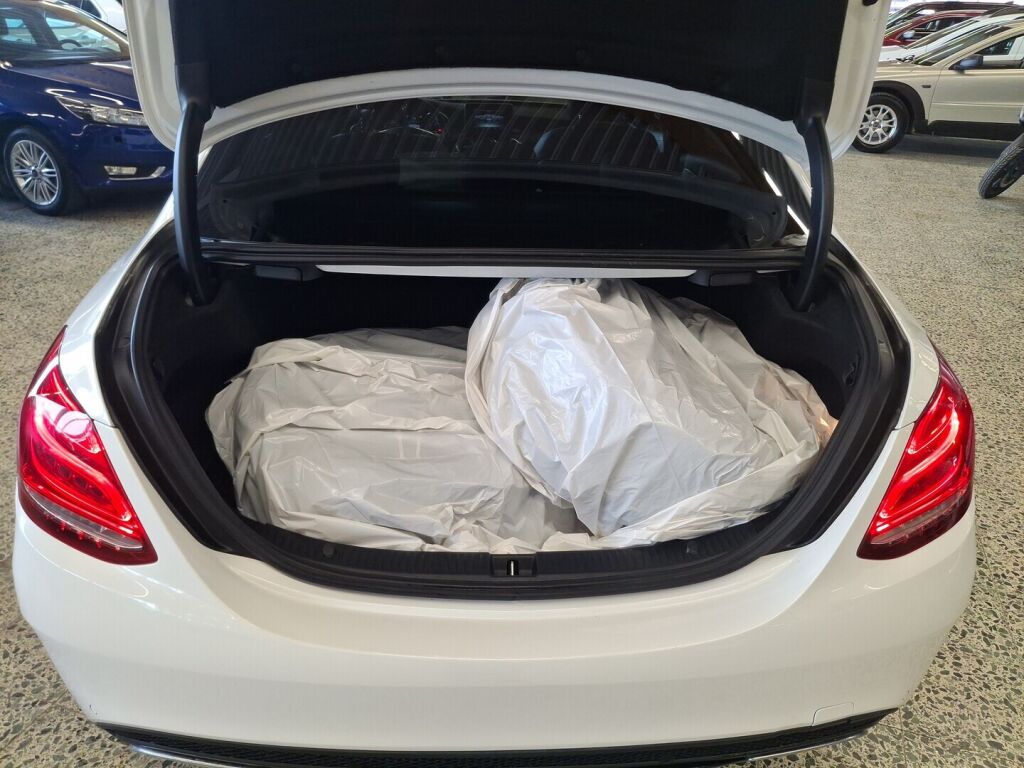 Mercedes-Benz C 2017 Valkoinen