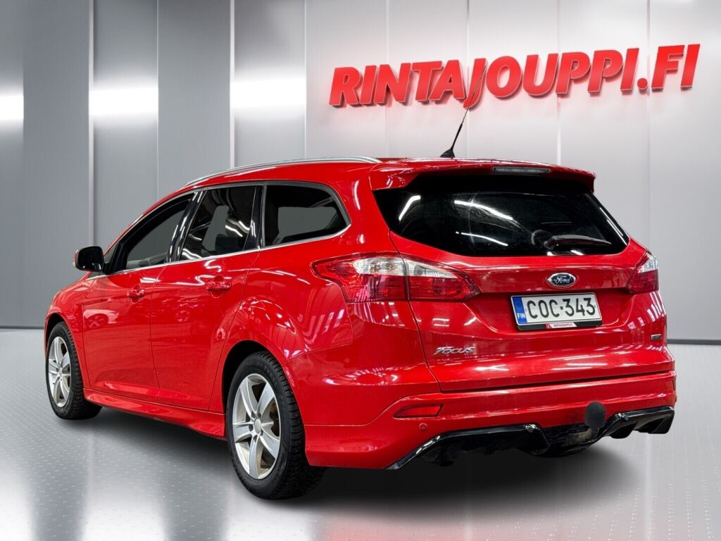 Ford Focus 2014 Punainen