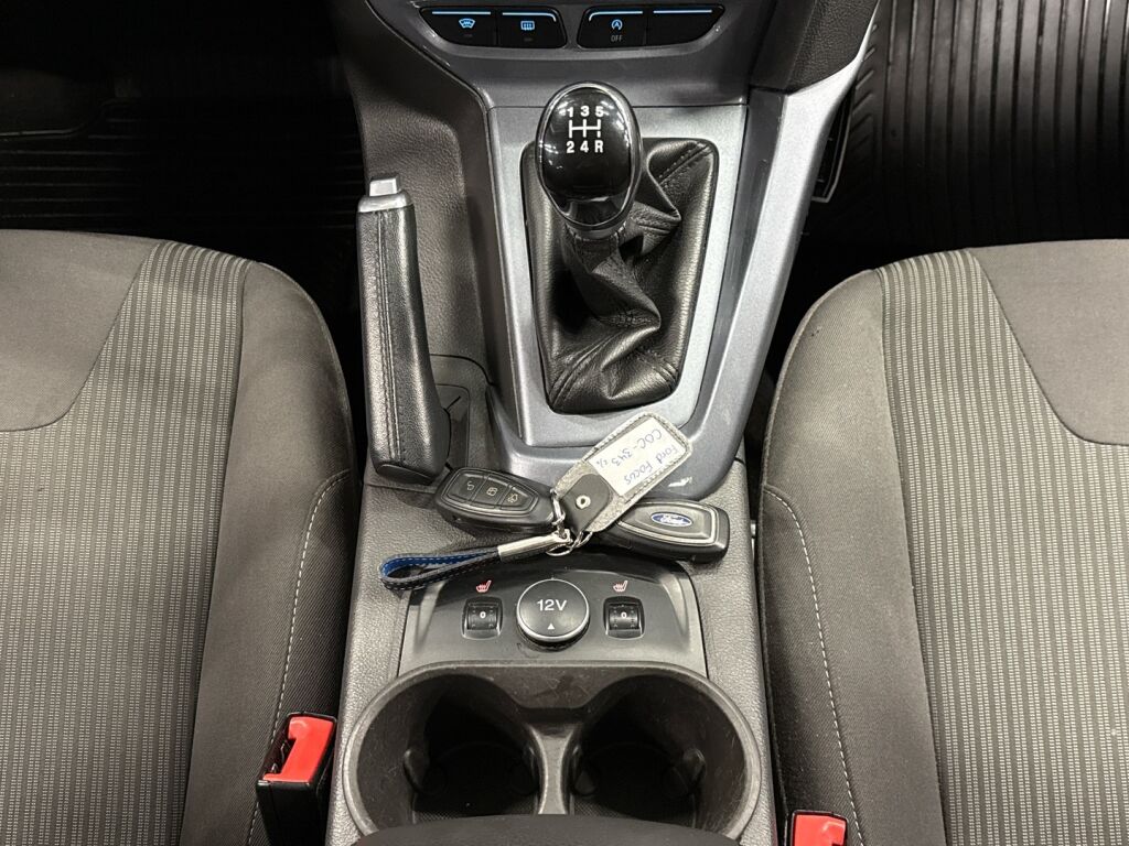 Ford Focus 2014 Punainen