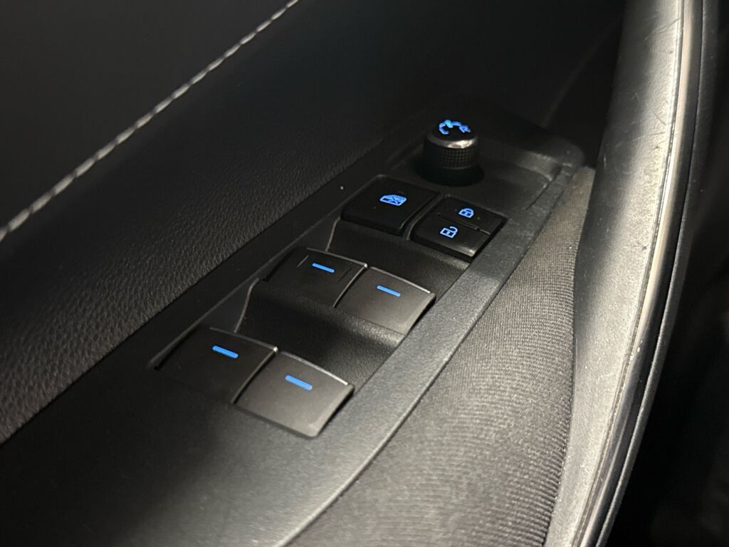 Toyota Corolla 2020 Musta