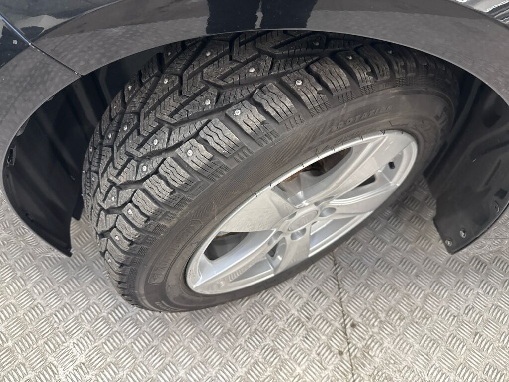 Toyota Corolla 2020 Musta