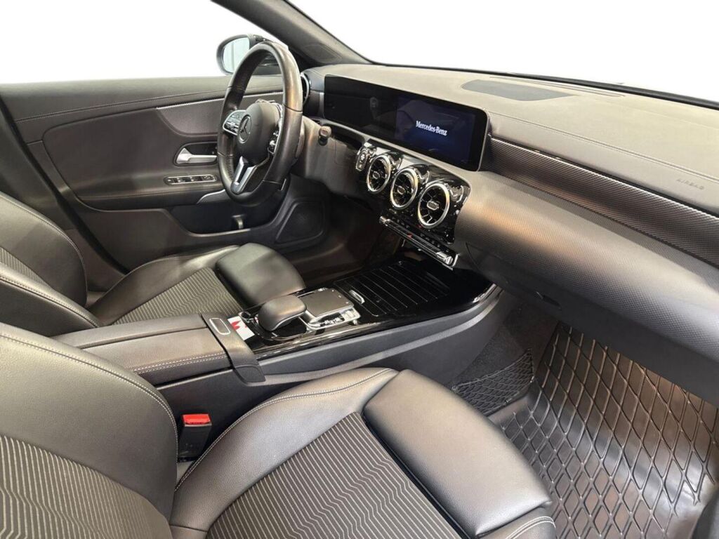 Mercedes-Benz CLA 2020 Musta