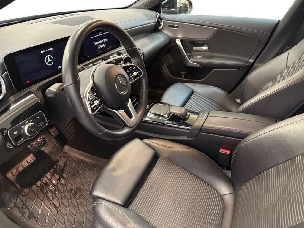 Mercedes-Benz CLA 2020 Musta