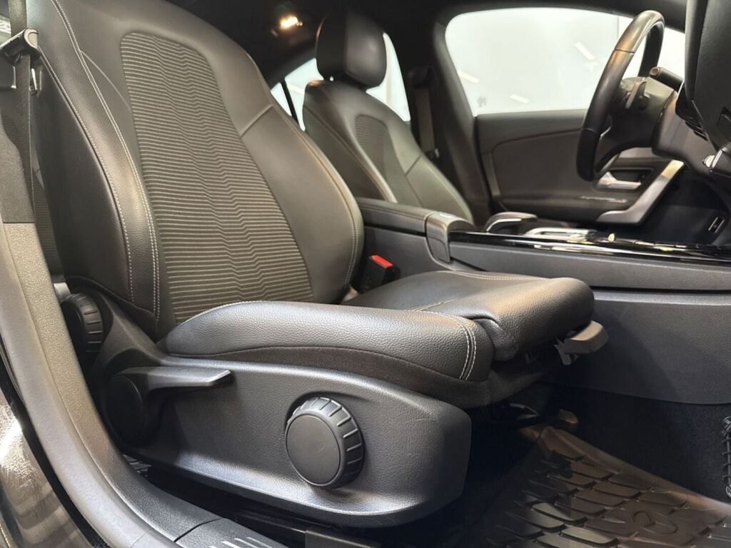 Mercedes-Benz CLA 2020 Musta