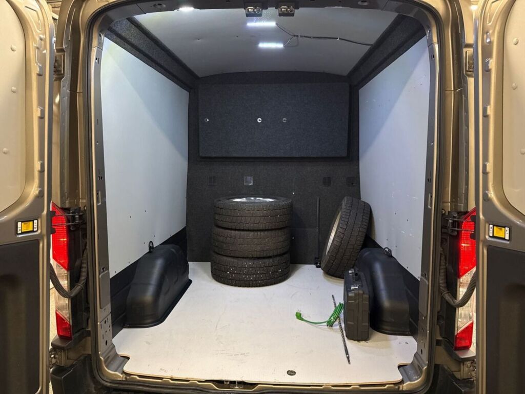 Ford Transit 2020 Harmaa