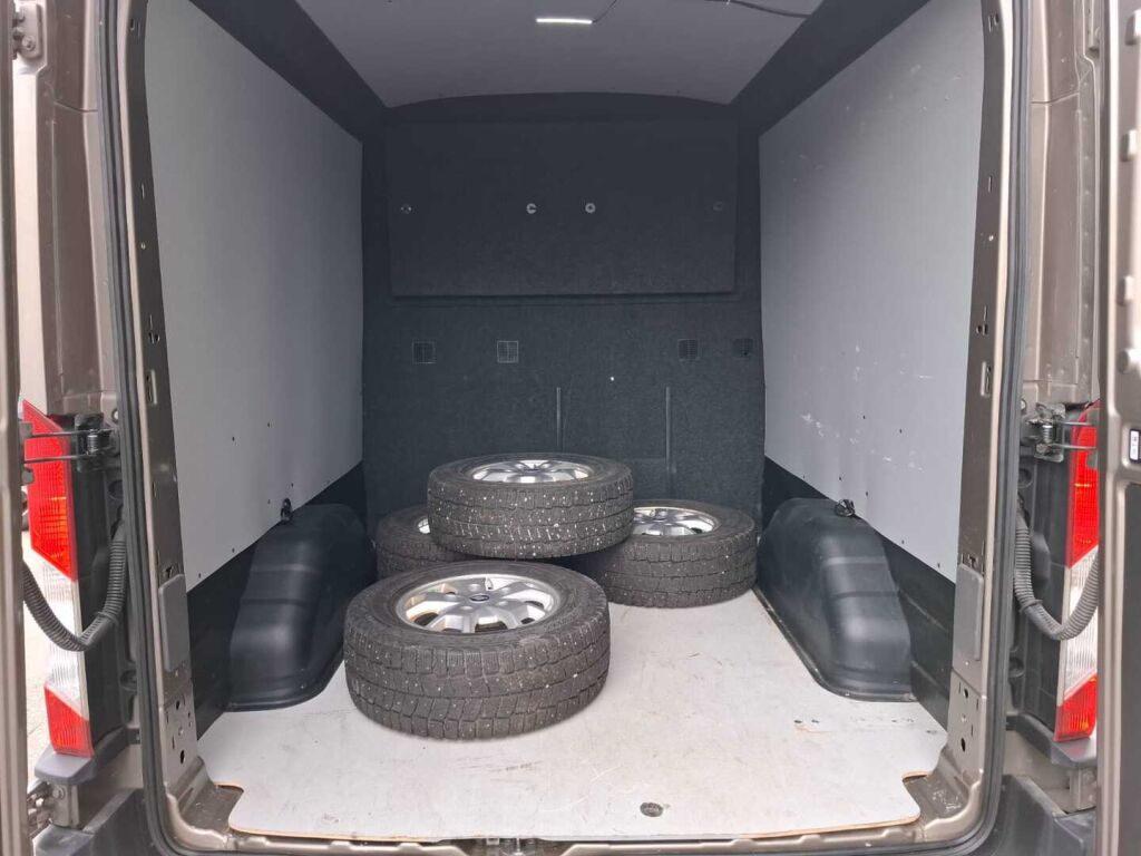 Ford Transit 2020 Harmaa