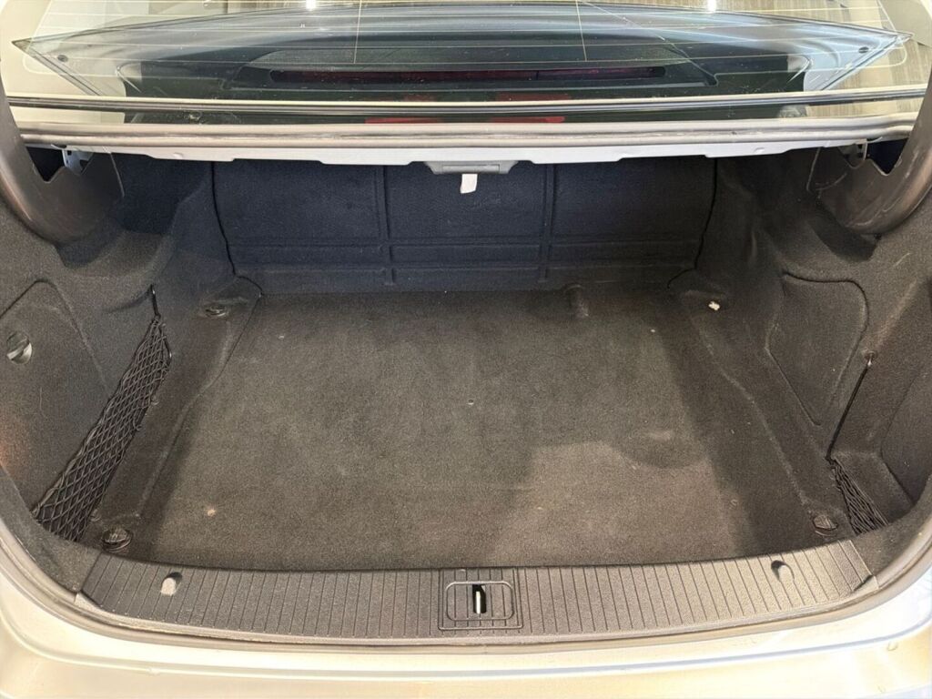 Mercedes-Benz E 2011 Hopea
