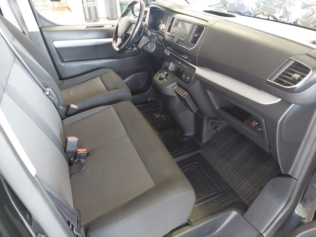 Toyota Proace Verso 2019 Musta
