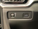 Volvo V60 2019 Musta