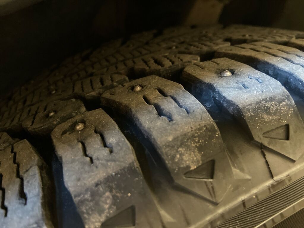 Volvo V60 2019 Musta