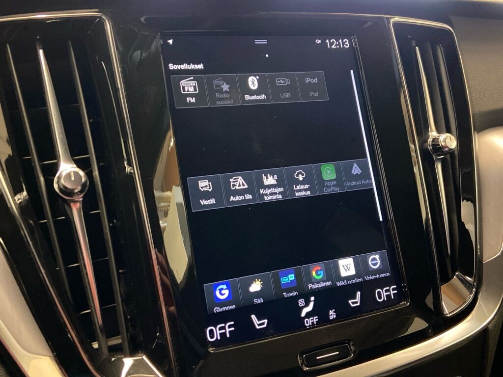 Volvo V60 2019 Musta