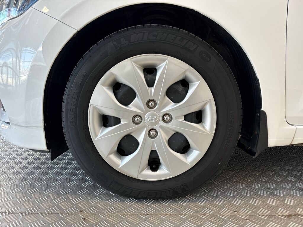 Hyundai i20 Hatchback 2020 Valkoinen