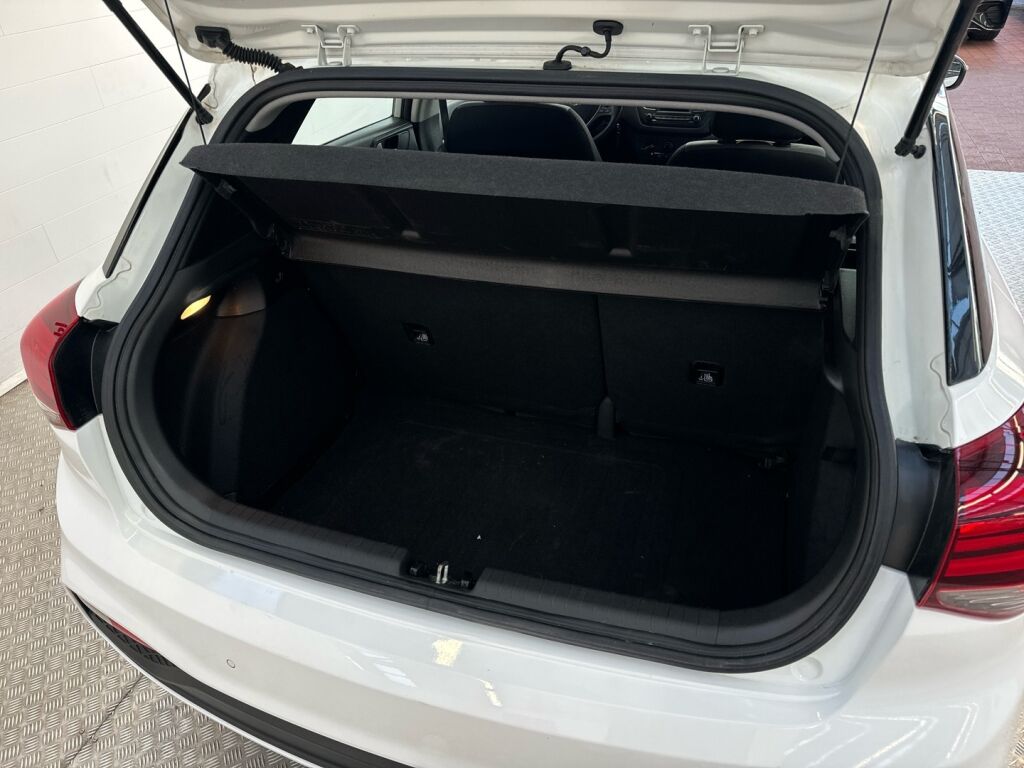 Hyundai i20 Hatchback 2020 Valkoinen