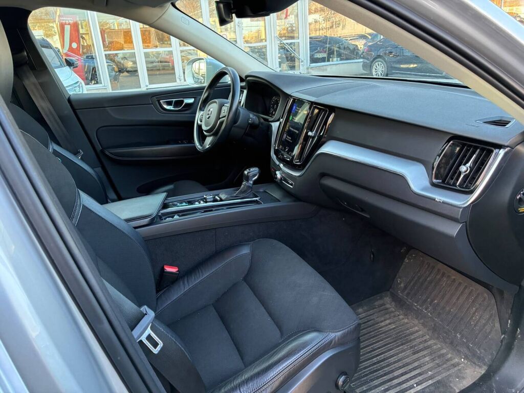Volvo XC60 2019 Harmaa